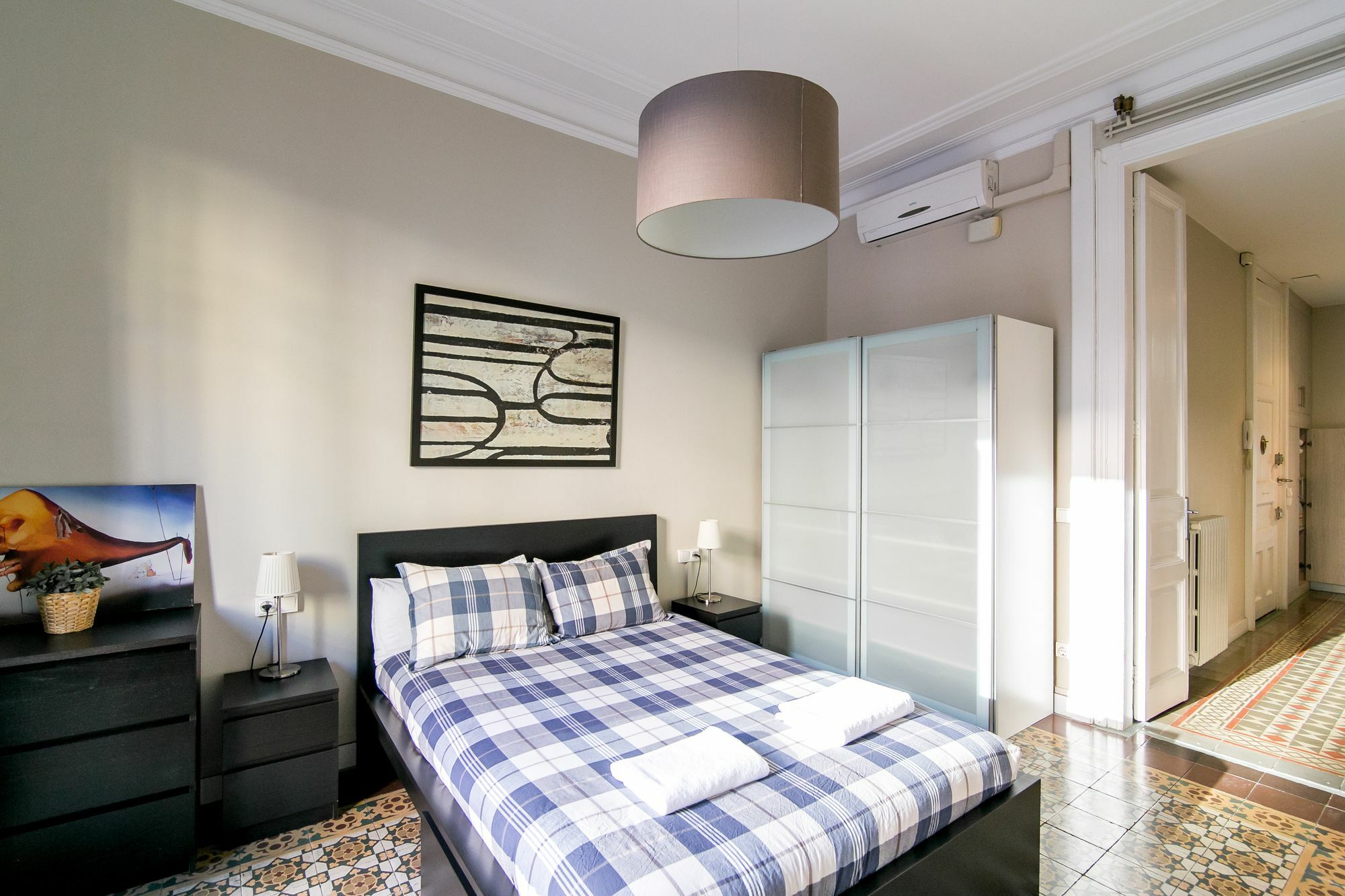 Placa Universitat Appartement