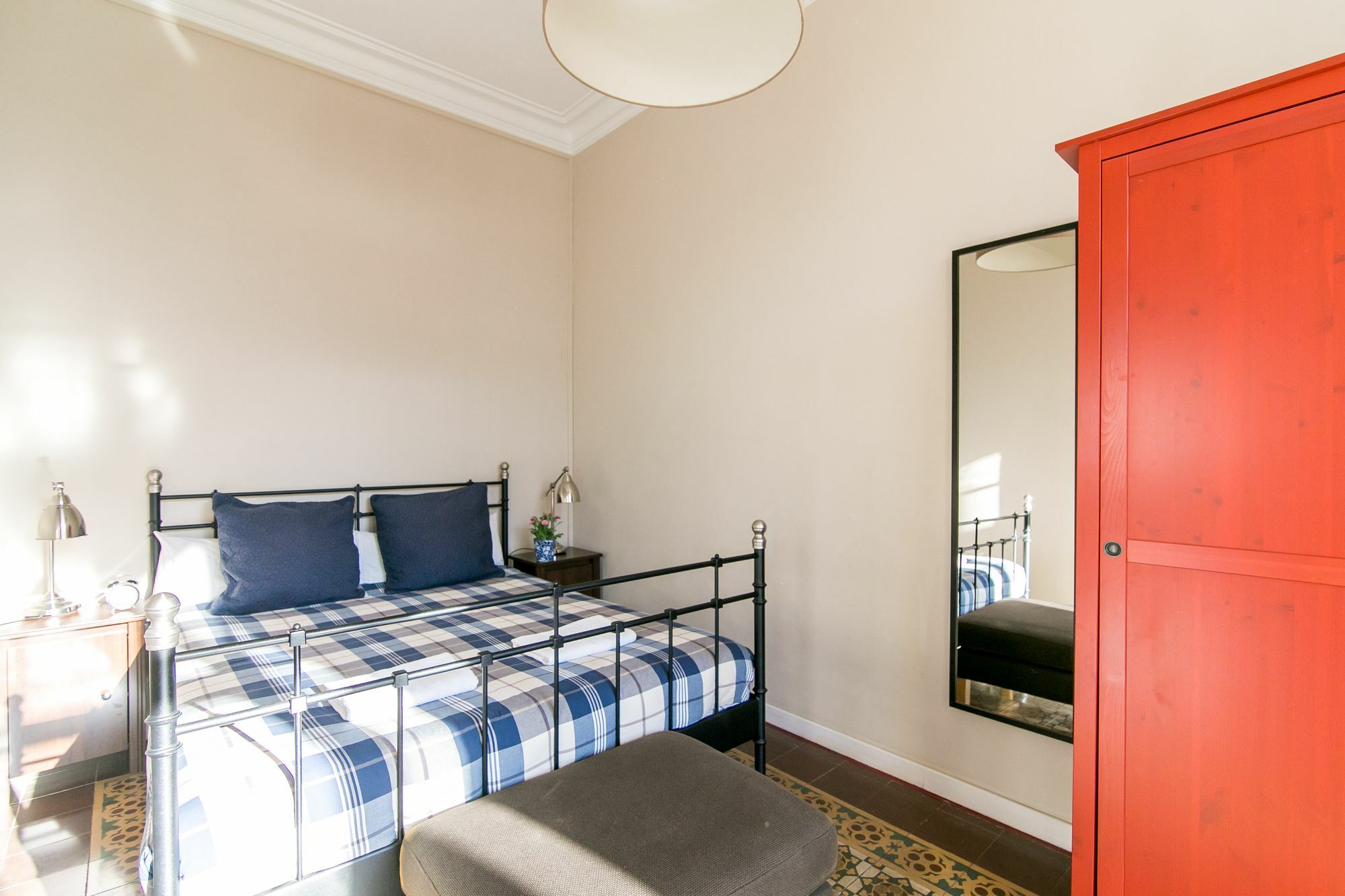 Placa Universitat Appartement
