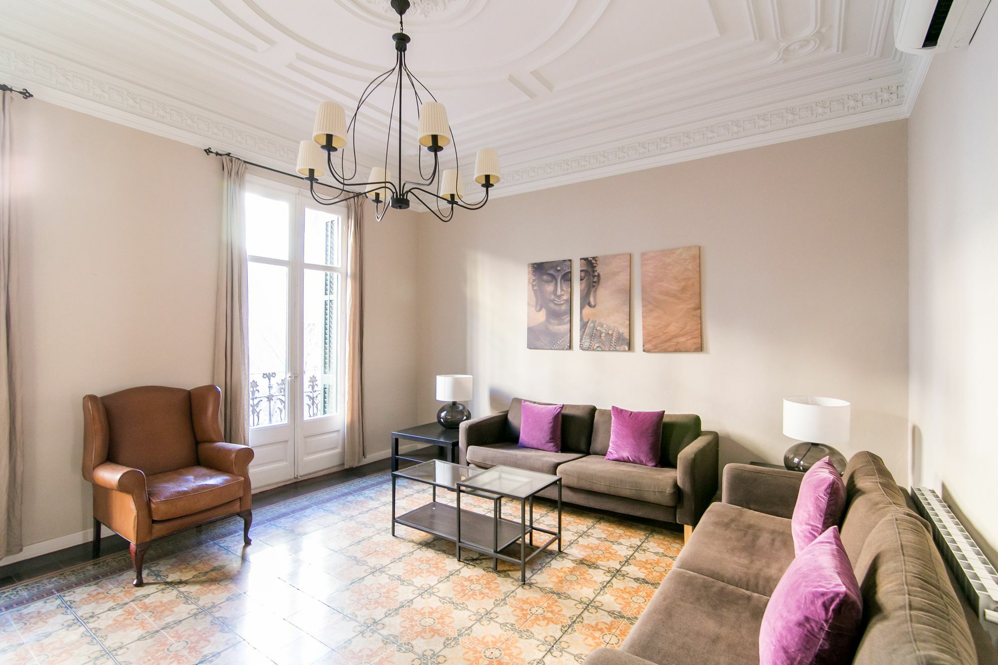 Placa Universitat Appartement